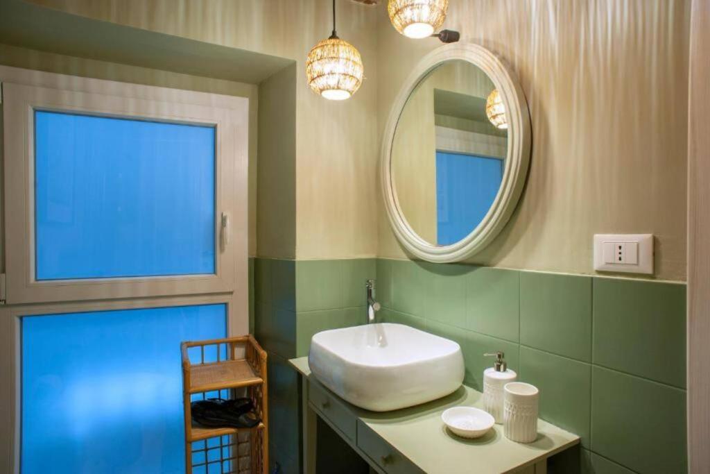 Central, Family-Friendly, Washing Machine, 200M To Aquarium And Metro, 300 Mbps Internet Генуя Экстерьер фото